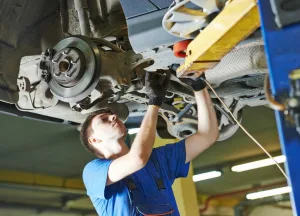 D&eacute;couvrez la v&eacute;rit&eacute; choquante sur le contr&ocirc;le technique automobile ! Savez-vous vraiment qui est habilit&eacute; &agrave; le r&eacute;aliser ? Et si je vous disais que les garages peuvent effectuer ce contr&ocirc;le ? Cela peut sembler &eacute;tonnant, voire m&ecirc;me inqui&eacute;tant pour [&hellip;]