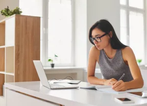 Vous &ecirc;tes sur le point de choisir une &eacute;cole de conduite pour obtenir votre permis de conduire ? C'est une &eacute;tape cruciale dans votre parcours vers l'ind&eacute;pendance et la libert&eacute; de prendre la route. Mais attention, car il existe une [&hellip;]