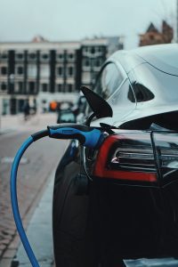 L&rsquo;électro-pluie est un phénomène qui peut survenir lorsque vous rechargez votre voiture électrique par temps d&rsquo;averse. Cela peut poser des défis et soulever des questions sur la sécurité et l&rsquo;efficacité de cette technologie. Dans cet article, nous explorons les dilemmes [&hellip;]