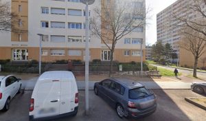 Miribel Avenue à Rillieux-la-Pape