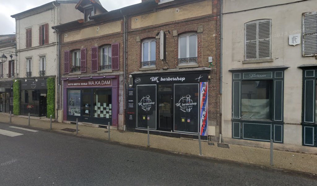 Auto Moto Ecole MAKADAM, Auto Ecole à Champs-sur-Marne 77420